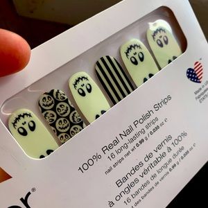 RETIRED BOO CREW GLOW IN THE DARK